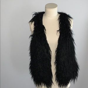 Shaggy black vest